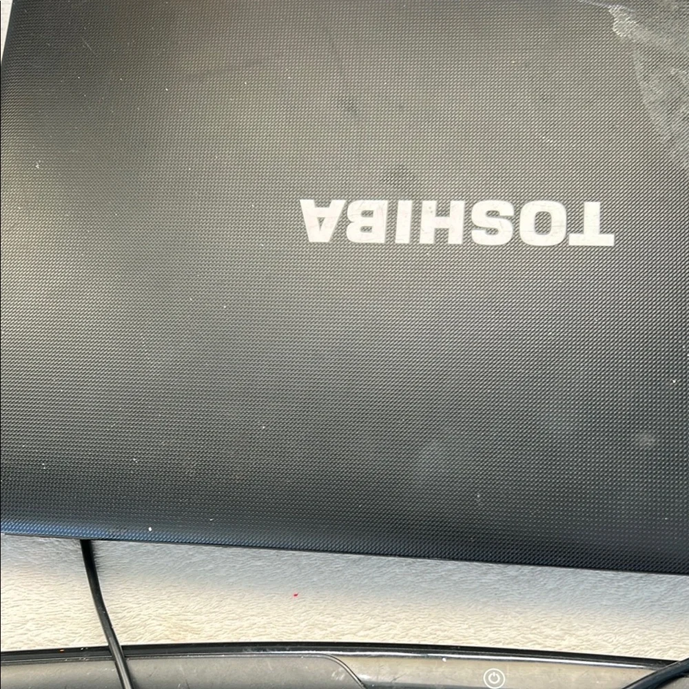 Toshiba Black Laptop with Keyboard
